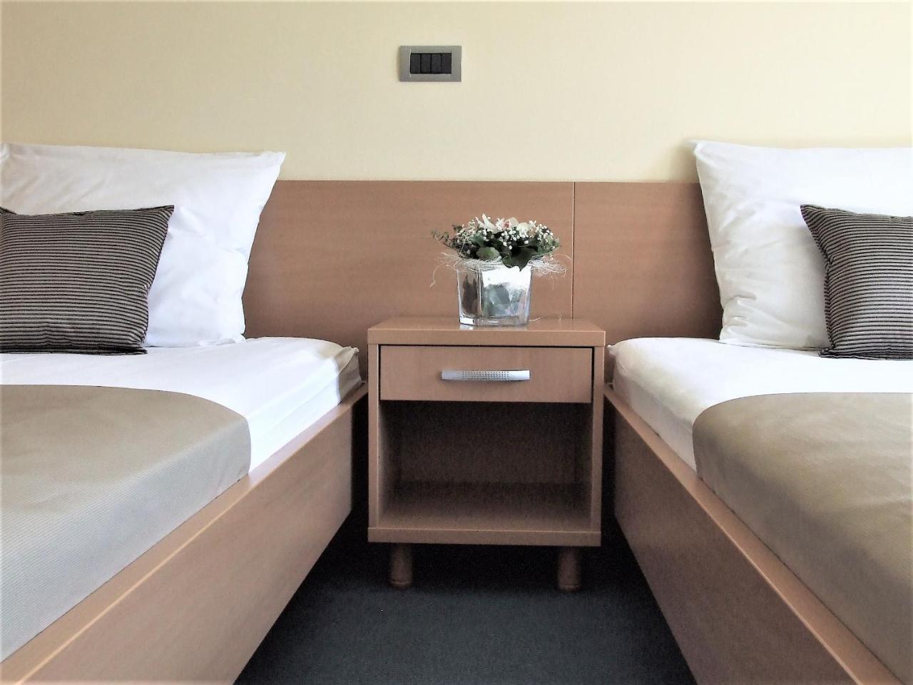 Hotel Central Slavonski Brod Eksteriør bilde